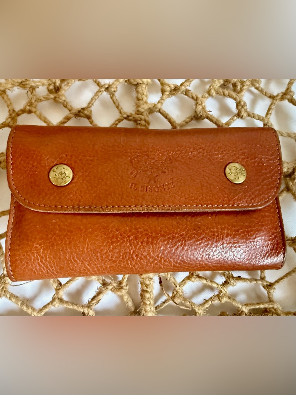 Small, Vintage Il Bisonte leather wallet.